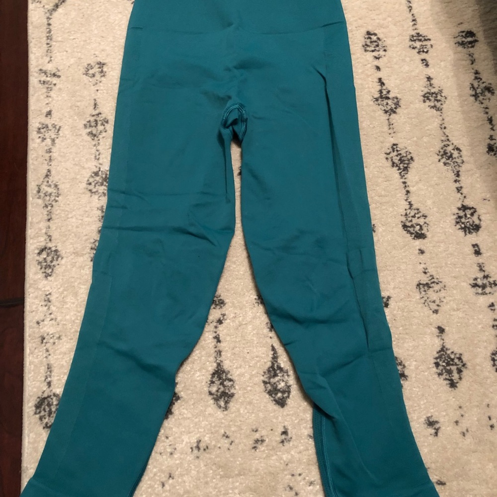 Lululemon tights